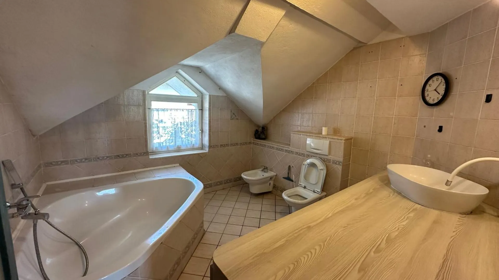 Rooms Adax With Huge Garden, Swimming Pool And Bbq Ljubljana 0*,  Slovenia